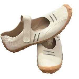 Comfortable Women's Leather Trainers Berne Mev Walking Shoes Size: 10